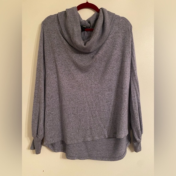 Plus size turtleneck sweater - Picture 1 of 6